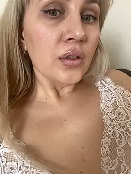 YourBlondee online show from 03-12-25, 07:13