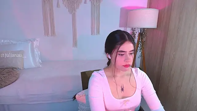 iriswest  online show from 11-17-25, 11:32