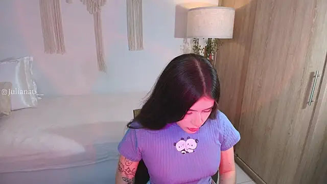 iriswest  online show from 11-22-25, 12:42