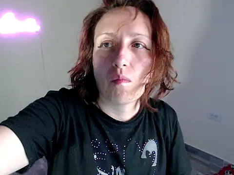 kittykalor09 online show from 04-12-26, 10:37