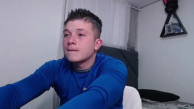 Snapshot of MathewCollin chatting on 01-08-26, 10:01 MathewCollin online show from 01-08-26, 10:01