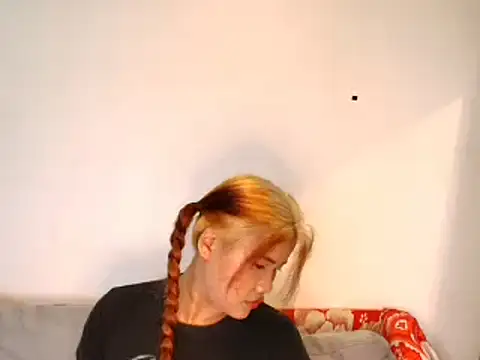 Snapshot of jhon_gade chatting on 12-04-25, 04:33 jhon gade online show from 12-04-25, 04:33