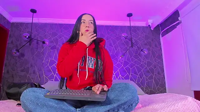 danaythamara1 online show from 12-19-25, 10:28