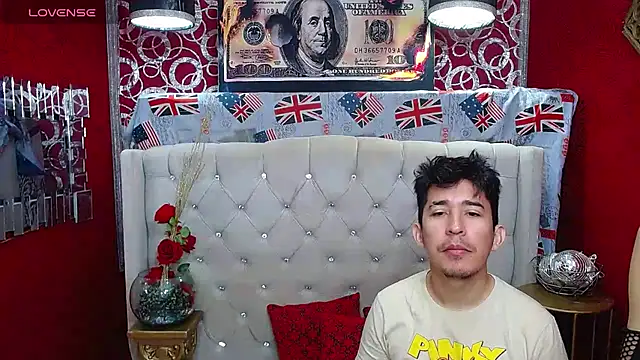 Snapshot of shannentrans chatting on 01-28-25, 01:05 shannentrans online show from 01-28-25, 01:05