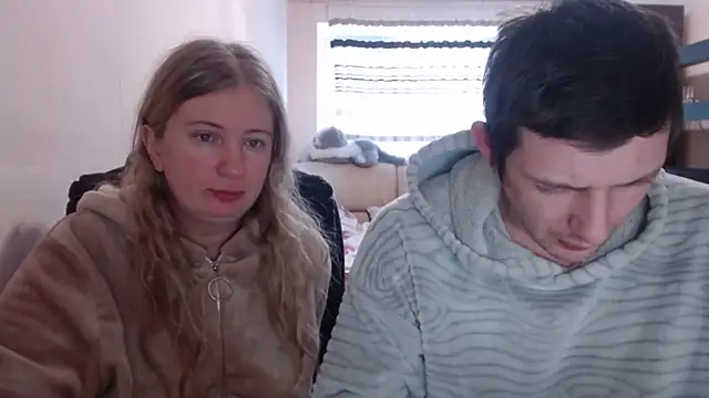 PeterAndJen online show from 02-25-25, 06:58