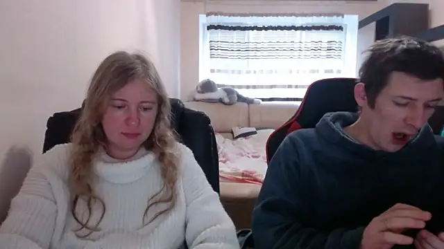 PeterAndJen online show from 02-28-25, 07:15