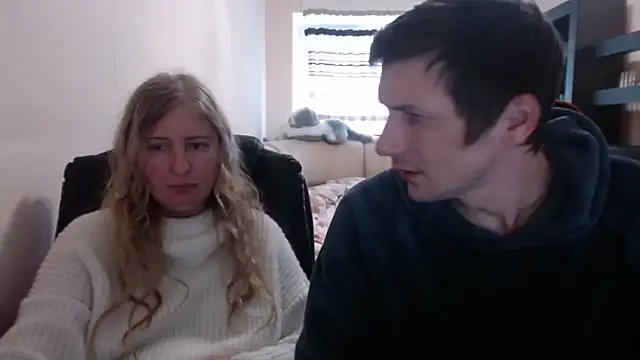 PeterAndJen online show from 03-02-25, 04:42
