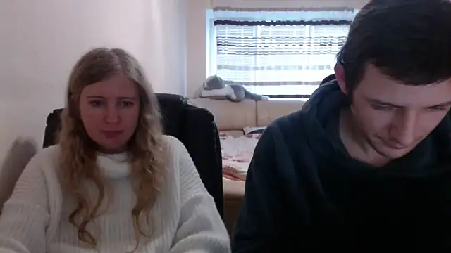 PeterAndJen online show from 03-05-25, 06:23