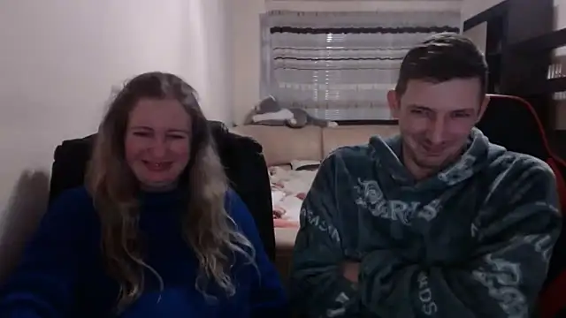 PeterAndJen online show from 03-18-25, 07:10