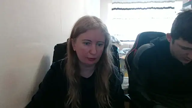 PeterAndJen online show from 04-01-26, 01:41