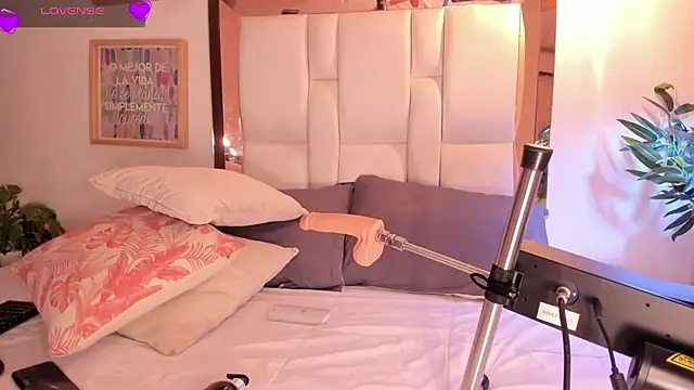 Snooky Clinton online show from 03-15-25, 08:21