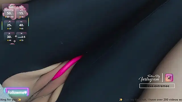 Snapshot of eva_cuper chatting on 11-17-25, 12:11 eva cuper online show from 11-17-25, 12:11