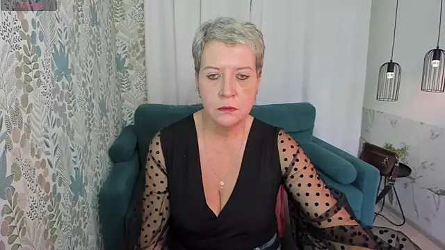 Snapshot of KathySunn chatting on 12-22-24, 01:33 KathySunn online show from 12-22-24, 01:33