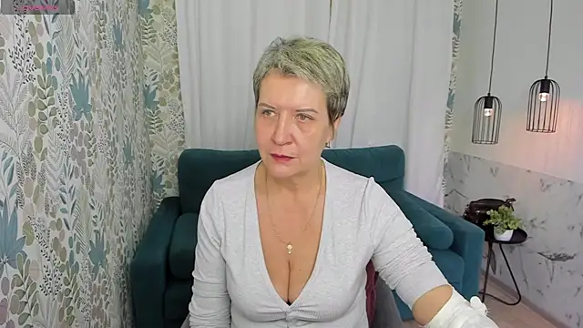Snapshot of KathySunn chatting on 01-22-25, 09:46 KathySunn online show from 01-22-25, 09:46