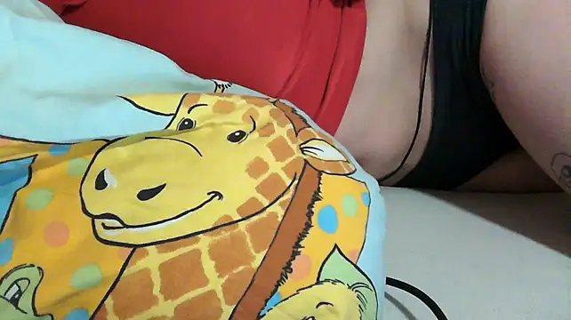 Snapshot of Sexyhexe511 chatting on 02-02-25, 02:27 Sexyhexe511 online show from 02-02-25, 02:27