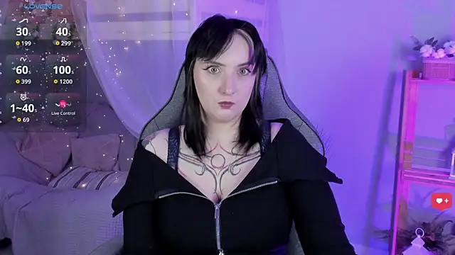 AsheLucker online show from 10-26-25, 11:31