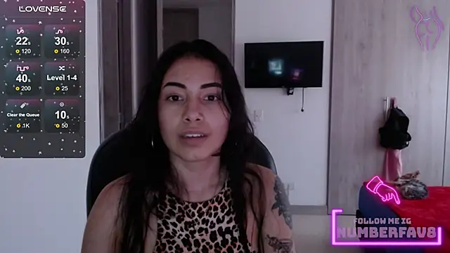 Snapshot of numberfav8 chatting on 12-19-24, 10:32 numberfav8 online show from 12-19-24, 10:32