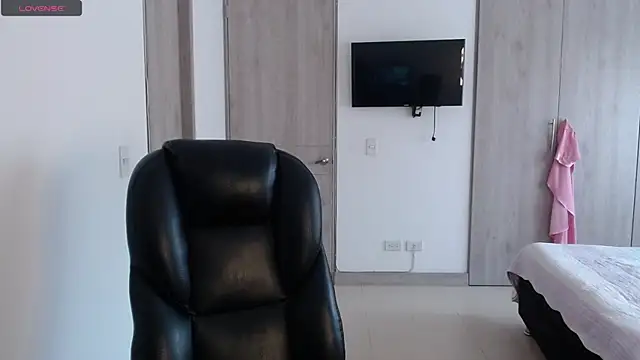 Snapshot of numberfav8 chatting on 12-27-24, 08:18 numberfav8 online show from 12-27-24, 08:18