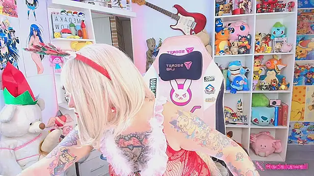 meda kawaii  online show from 12-21-25, 06:37