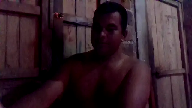 Snapshot of axomen chatting on 12-15-25, 03:44 axomen online show from 12-15-25, 03:44