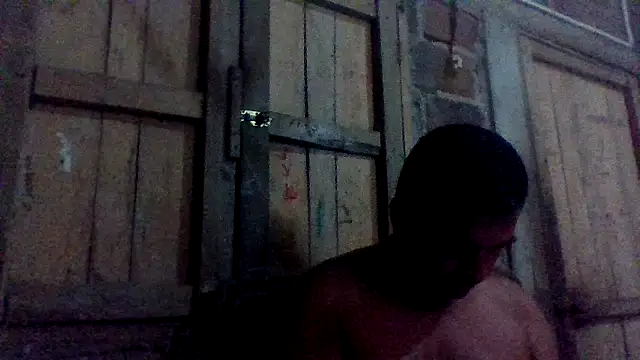 Snapshot of axomen chatting on 04-07-26, 04:24 axomen online show from 04-07-26, 04:24