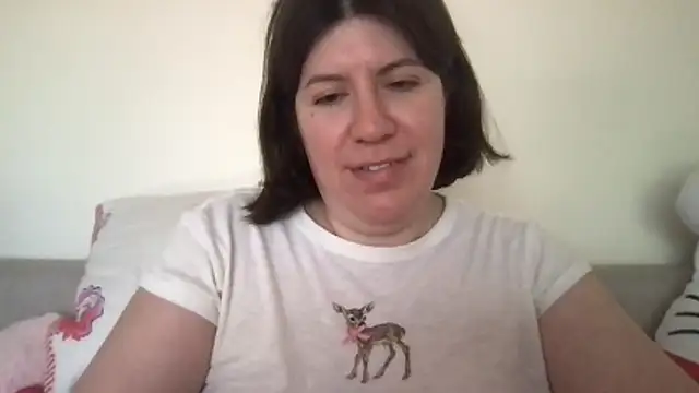 Snapshot of HYPHYtype chatting on 04-18-26, 07:07 HYPHYtype online show from 04-18-26, 07:07