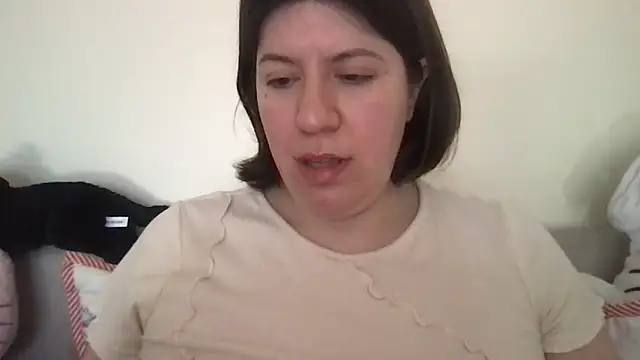 Snapshot of HYPHYtype chatting on 04-24-26, 11:18 HYPHYtype online show from 04-24-26, 11:18