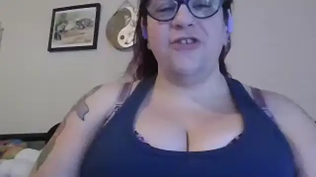 Snapshot of GothyBaby chatting on 01-21-25, 05:20 GothyBaby online show from 01-21-25, 05:20