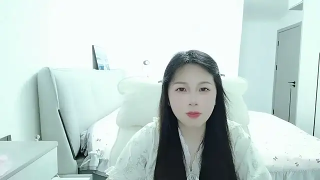 Snapshot of Sunset_glow chatting on 05-19-26, 02:07 Sunset glow online show from 05-19-26, 02:07