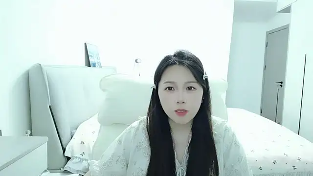 Snapshot of Sunset_glow chatting on 05-19-26, 02:12 Sunset glow online show from 05-19-26, 02:12