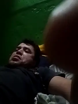 Deividsuarez11123 online show from 04-29-26, 03:54