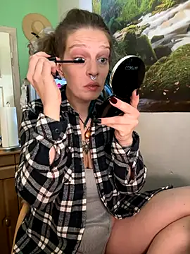 MenaDreadfull online show from 11-23-25, 10:04