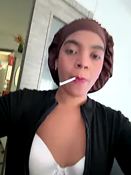 Katiiahotbaby online show from 12-19-25, 02:02