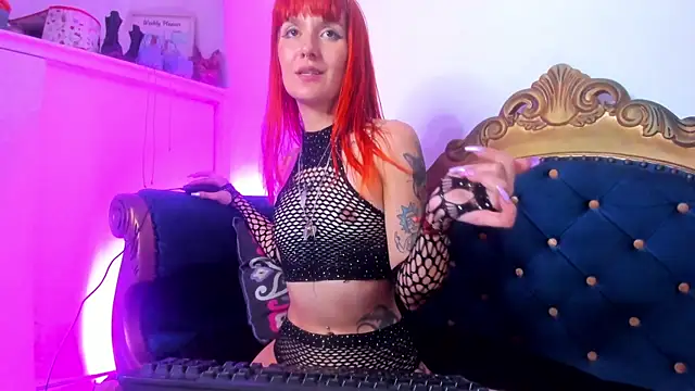 Snapshot of MaryJaneDove chatting on 07-26-26, 11:55 MaryJaneDove online show from 07-26-26, 11:55