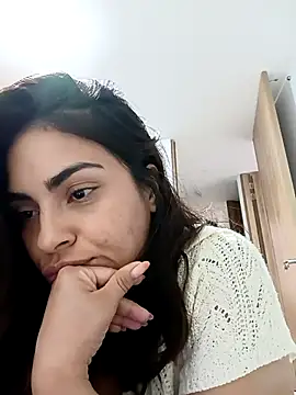 Snapshot of Ivanna2 chatting on 05-03-26, 01:00 Ivanna2 online show from 05-03-26, 01:00