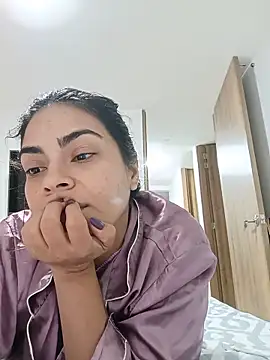 Snapshot of Ivanna2 chatting on 05-15-26, 11:01 Ivanna2 online show from 05-15-26, 11:01