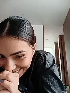 Snapshot of Ivanna2 chatting on 05-19-26, 04:02 Ivanna2 online show from 05-19-26, 04:02