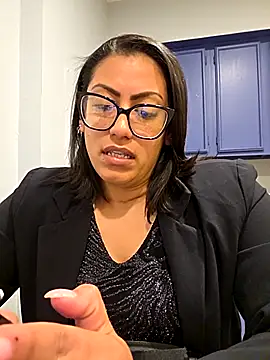 Snapshot of Nikkierosee chatting on 01-06-26, 12:14 Nikkierosee online show from 01-06-26, 12:14