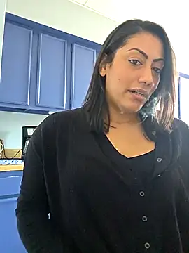 Snapshot of Nikkierosee chatting on 03-01-26, 03:14 Nikkierosee online show from 03-01-26, 03:14