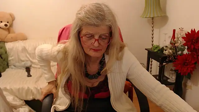 Snapshot of BlairFort chatting on 01-28-25, 01:18 BlairFort online show from 01-28-25, 01:18