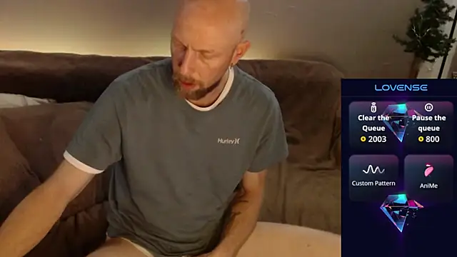 MaxRouger online show from 11-19-25, 07:19