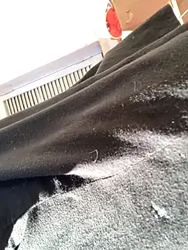 Snapshot of Alicbranca chatting on 11-10-25, 12:26 Alicbranca online show from 11-10-25, 12:26