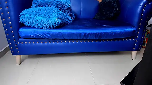 Snapshot of Mature_Skinny chatting on 01-06-25, 07:24 Mature Skinny online show from 01-06-25, 07:24