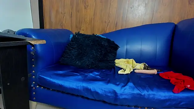 Snapshot of Mature_Skinny chatting on 02-18-25, 03:32 Mature Skinny online show from 02-18-25, 03:32