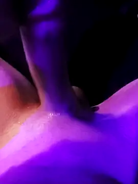 Snapshot of MrDaRkO_420 chatting on 02-15-25, 08:44 MrDaRkO 420 online show from 02-15-25, 08:44