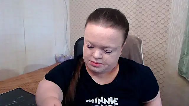 Snapshot of Janiffer_MiMi chatting on 05-20-26, 04:13 Janiffer MiMi online show from 05-20-26, 04:13