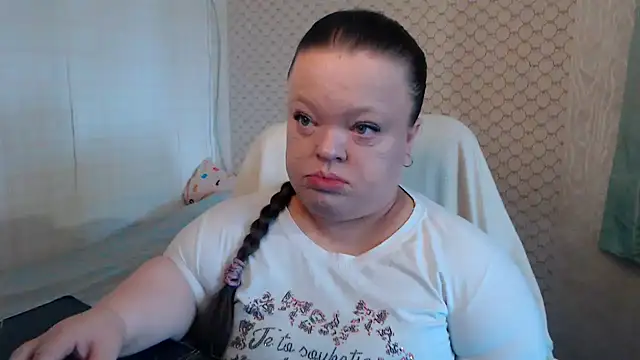 Snapshot of Janiffer_MiMi chatting on 05-25-26, 03:51 Janiffer MiMi online show from 05-25-26, 03:51