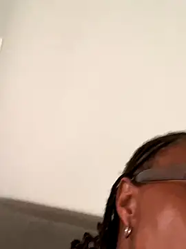 Snapshot of BADFATASS85 chatting on 11-11-25, 01:55 BADFATASS85 online show from 11-11-25, 01:55