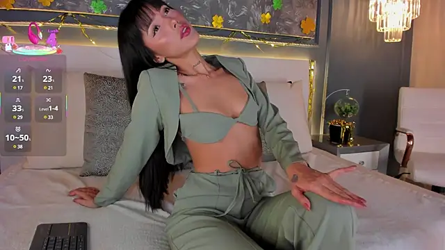 evamoretti online show from 03-18-25, 01:21