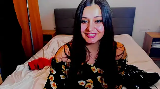Snapshot of pinupmod chatting on 12-21-24, 03:09 pinupmod online show from 12-21-24, 03:09